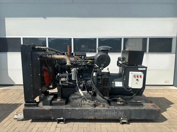 Himoinsa Iveco NEF 60 TE2 Stamford 200 kVA generatorset, Zakelijke goederen, Machines en Bouw | Aggregaten, Ophalen of Verzenden
