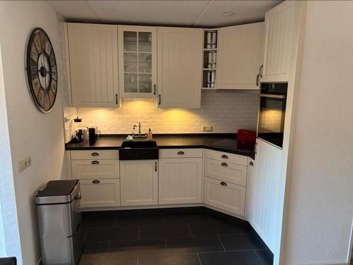Complete keuken met Neff inbouw apparatuur. Zelf demonteren., Huis en Inrichting, Keuken | Complete keukens, Gebruikt, Hoekkeuken