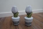 2 st decoratie aardewerk tulpen in pot kleur wit/grijs/groen, Huis en Inrichting, Woonaccessoires | Overige, Ophalen of Verzenden