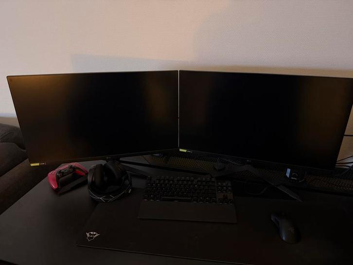 LG Ultragear 27GP850-B x2, Computers en Software, Monitoren, Zo goed als nieuw, 151 t/m 200 Hz, DisplayPort, HDMI, Gaming, In hoogte verstelbaar