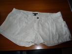 Witte short maat 40. Merk: Zoi women., Maat 38/40 (M), Kort, Wit, Ophalen of Verzenden