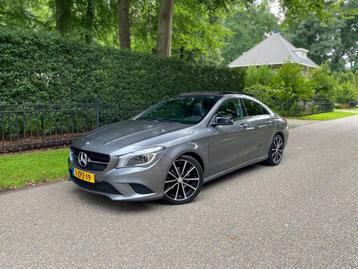 Mercedes-Benz CLA-klasse 180 Panoramadak, Origineel NL Auto! beschikbaar voor biedingen