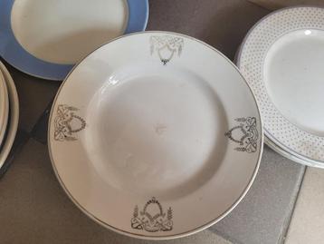 10 vintage ontbijtbordjes Boch set prijs 10 euro beschikbaar voor biedingen