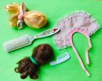 2 Barbie Fleur pruikjes, kapmantel, borstel en kam, Ophalen of Verzenden, Gebruikt, Accessoires