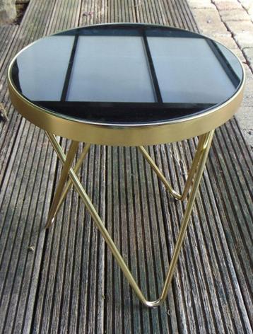 messing bijzet tafel met Rookglas beschikbaar voor biedingen