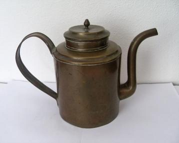 Antieke koperen Koffiekan Koffiepot beschikbaar voor biedingen