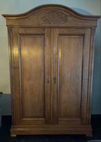 Antieke kast met bloemmotief, Ophalen