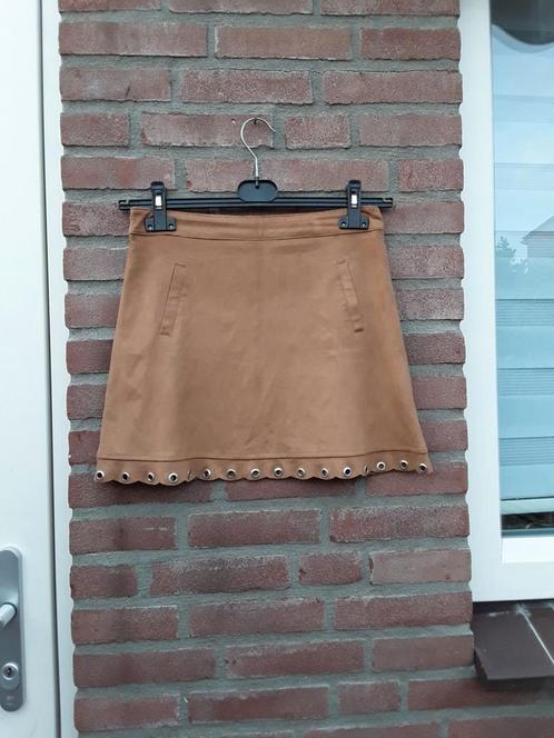 Nieuw!Suede look rok van FB sister, S mooi bewerkt onderkant, Kleding | Dames, Rokken, Nieuw, Maat 36 (S), Bruin, Boven de knie