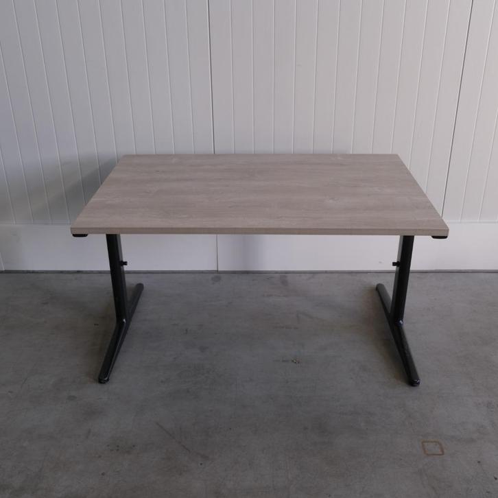 Ahrend knop inst. bureau T-Poot, 120x80cm, H63|78cm BR89, Huis en Inrichting, Bureaus, Gebruikt, Bureau, In hoogte verstelbaar