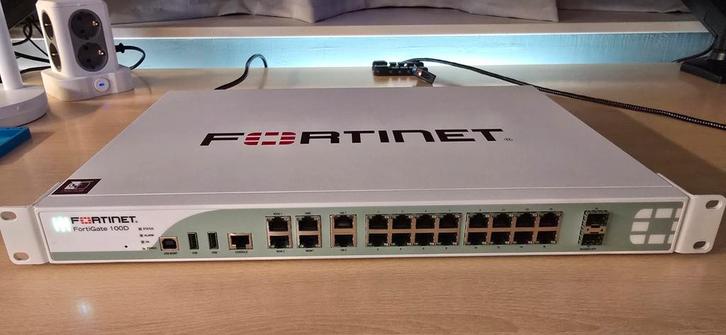 Fortinet FortiGate 100D Noctua Edition, Computers en Software, Netwerk switches, Zo goed als nieuw, Ophalen of Verzenden