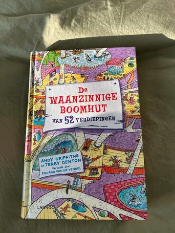 De waanzinnige boomhut van 52 verdiepingen beschikbaar voor biedingen