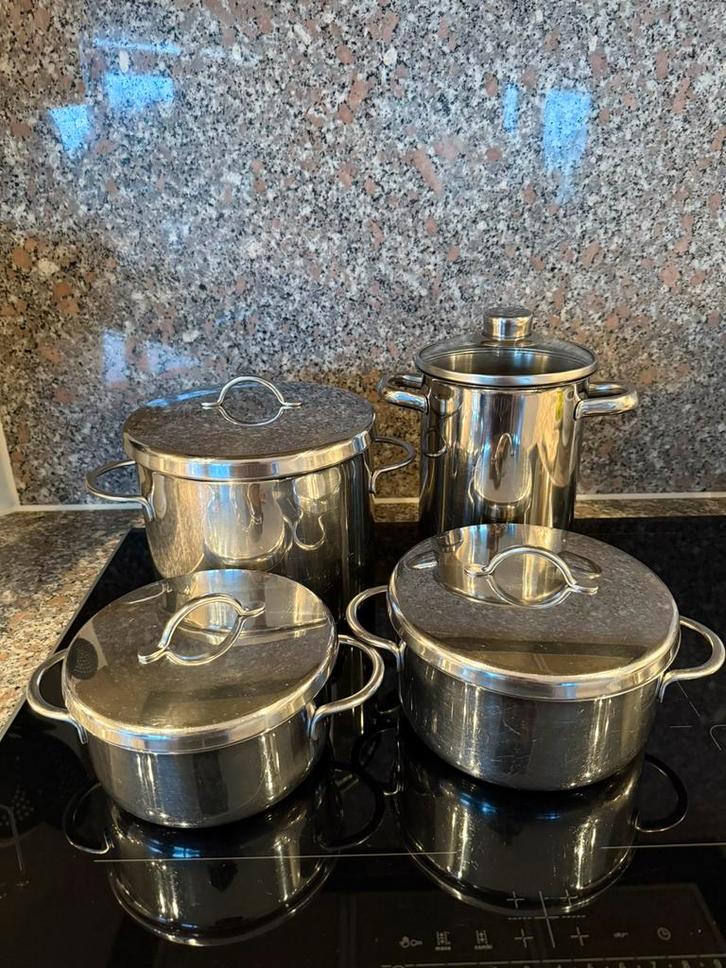 SIGG pannen 18/10 RVS + aspergepan – gas/keramisch, Huis en Inrichting, Keuken | Potten en Pannen, Gebruikt, Pannenset, Rvs, Keramische plaat