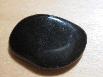 ede. 4x aparte edelsteen ZWARTE OBSIDIAAN (4)   beschikbaar voor biedingen
