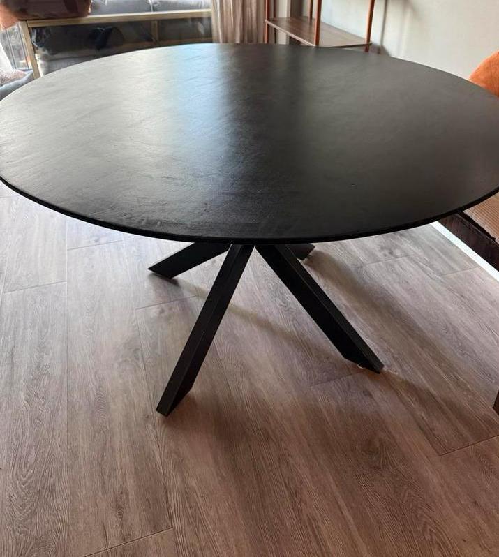 Ronde Zwarte Eettafel, Huis en Inrichting, Tafels | Eettafels, Gebruikt, 100 tot 150 cm, Vier personen, Rond, Overige houtsoorten