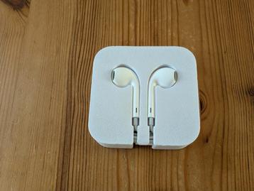 Apple Earpods nieuw beschikbaar voor biedingen