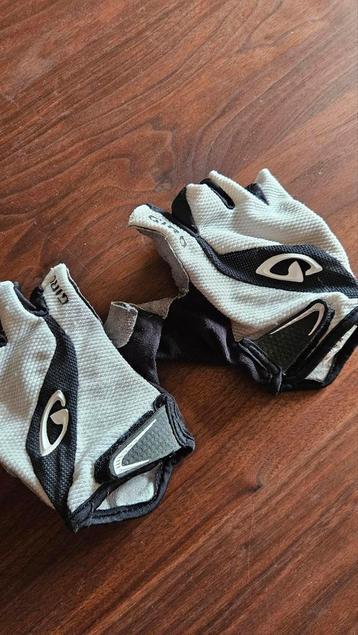 Giro Bravo Fietshandschoenen Maat M beschikbaar voor biedingen
