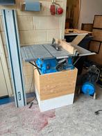 HBM tafelzaag op zelfgemaakt dicht onderstel, Doe-het-zelf en Verbouw, Gereedschap | Zaagmachines, Ophalen, Zo goed als nieuw