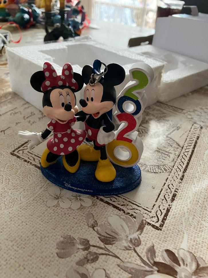 Mickey & Minnie Mouse ( Disney ) ornament 2020, Verzamelen, Disney, Nieuw, Beeldje of Figuurtje, Mickey Mouse, Ophalen of Verzenden