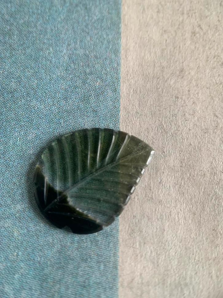 Toermalijn edelstenen gesneden blaadje, Sieraden, Tassen en Uiterlijk, Edelstenen, Nieuw, Verzenden