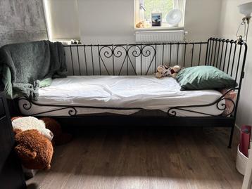 Eenpersoonsbed 200x90 cm beschikbaar voor biedingen