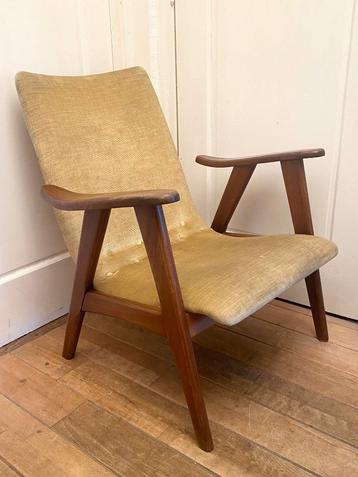 Vintage Wébé sixties teak fauteuil van Louis van Teeffelen beschikbaar voor biedingen