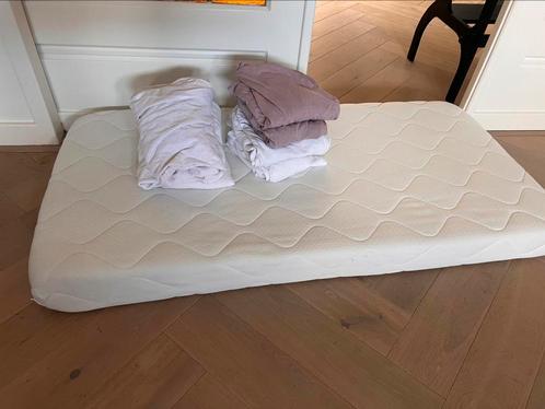Ledikant matras 70 x 120 beddengoed, Huis en Inrichting, Slaapkamer | Matrassen en Bedbodems, Zo goed als nieuw, 70 cm of minder