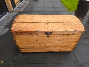 Oude Houten Kist / Opbergkist beschikbaar voor biedingen