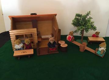 THE BEAR STORY - huis met berenfamilie beschikbaar voor biedingen