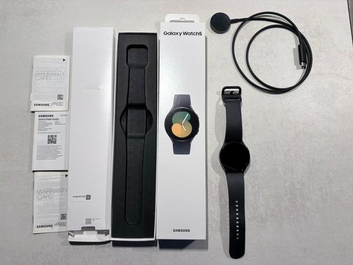 Samsung Galaxy Watch 5 - Uitstekende staat!, Sieraden, Tassen en Uiterlijk, Smartwatches, Zo goed als nieuw, Android, Zwart, Afstand