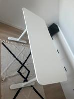 ZGAN IKEA Bureau Wit, Huis en Inrichting, Bureaus, Ophalen, In hoogte verstelbaar, Zo goed als nieuw