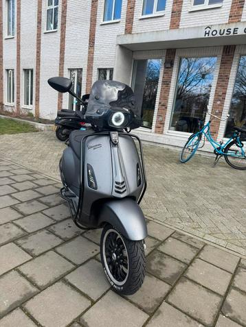 Vespa sprint grey 80CC beschikbaar voor biedingen