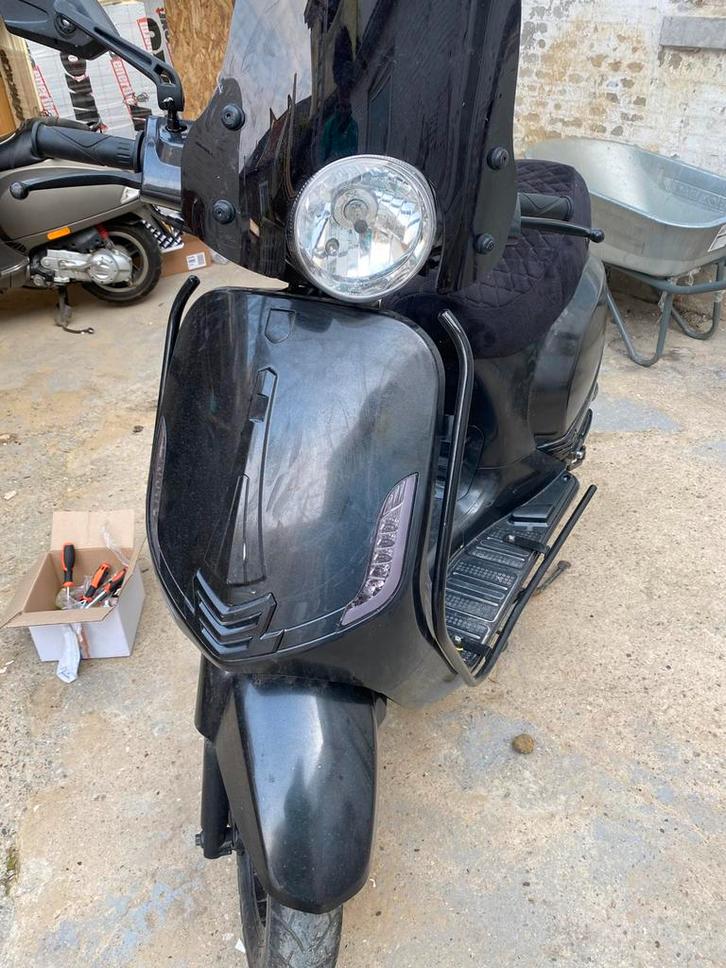 Gts toscana, Fietsen en Brommers, Snorfietsen en Snorscooters, Gebruikt, Overige merken, Benzine, Ophalen