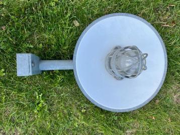 Boeren buitenlamp beschikbaar voor biedingen