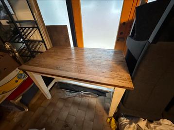 Te koop hoge eetkamer tafel 80x140x90 en bijpassend salontaf beschikbaar voor biedingen