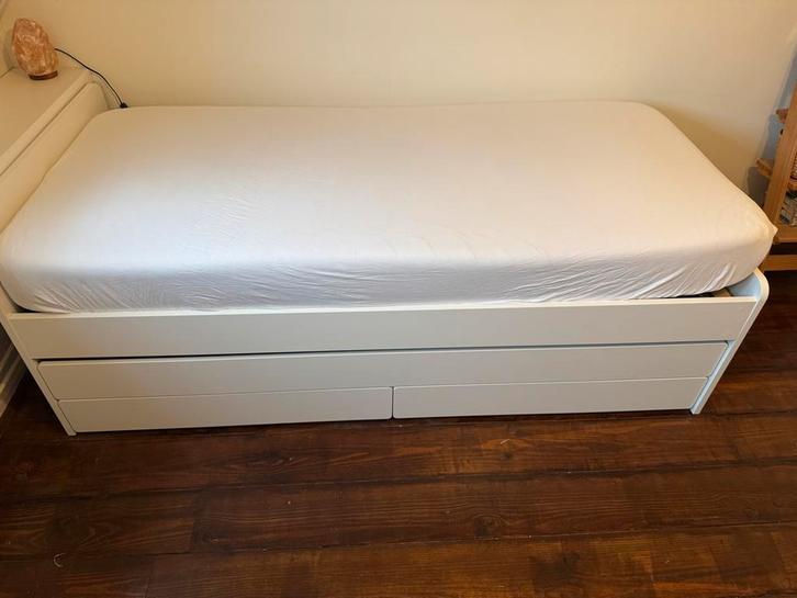 IKEA SLÄKT bedframe met onderbed en opberger, Huis en Inrichting, Slaapkamer | Bedden, Gebruikt, Eenpersoons, 90 cm, 200 cm, Hout