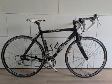 Scott CR1 Full Carbon Racefiets + Navigatie Mio Cyclo305 beschikbaar voor biedingen