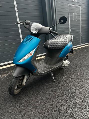 Piaggio zip 2000 ~  70cc 2takt geel kenteken ~ vers beschikbaar voor biedingen