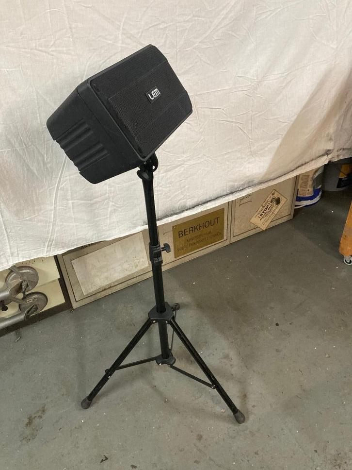 150 wat monitorbox op statief., Muziek en Instrumenten, Versterkers | Keyboard, Monitor en PA, Gebruikt, Overige typen, Minder dan 500 watt