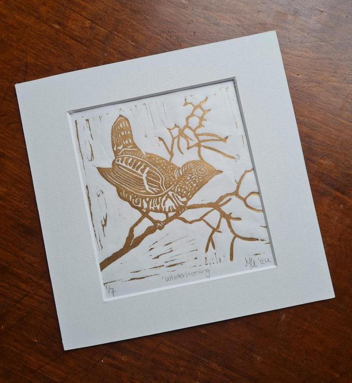 Linosnede print Winterkoning, met passepartout 20x20 goud, Huis en Inrichting, Woonaccessoires | Schilderijen, Tekeningen en Foto's