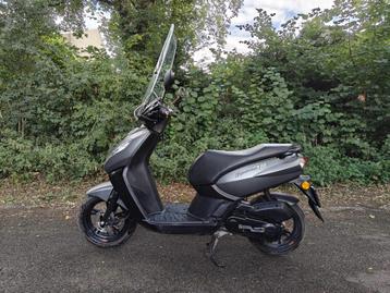 Peugeot Scooter Kisbee RS 2014 8037KM beschikbaar voor biedingen
