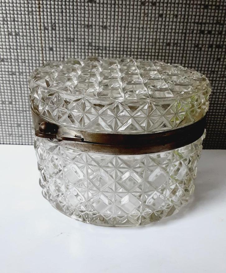 antiek kristalglas juwelendoos, Antiek en Kunst, Antiek | Glas en Kristal, Ophalen of Verzenden