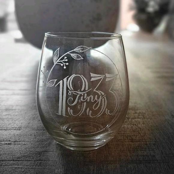 Gepersonaliseerd glas geboortejaar en naam, Verzamelen, Glas en Borrelglaasjes, Nieuw, Ophalen of Verzenden