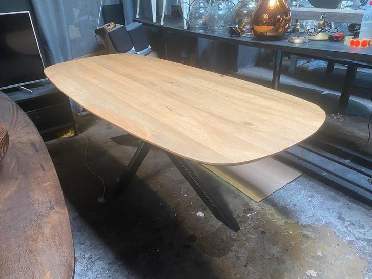 Ovale Eikenhouten Tafel 230x106 - Nu €399!, Huis en Inrichting, Tafels | Eettafels, Nieuw, 100 tot 150 cm, 200 cm of meer, Vijf personen of meer