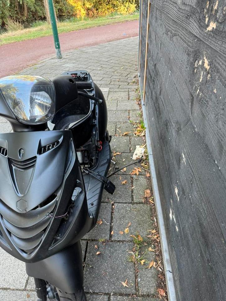 Piaggio zip 2010 wok, Fietsen en Brommers, Scooters | Piaggio, Zo goed als nieuw, Zip, Benzine, Ophalen of Verzenden