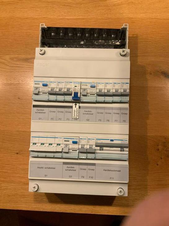 Hager Stoppenkast 10 Groepen 3-Fase - Zo Goed Als Nieuw, Doe-het-zelf en Verbouw, Elektra en Kabels, Zo goed als nieuw, Ophalen of Verzenden