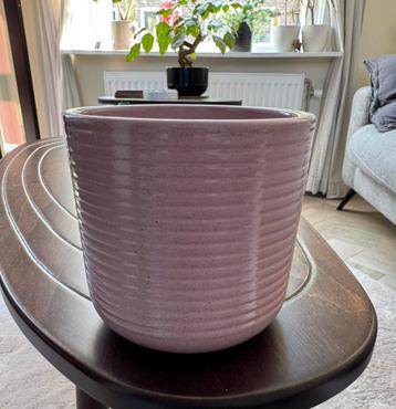 2x Roze bloempot Elba beschikbaar voor biedingen