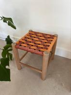 Leuk houten stevig retro vintage krukje oranje, Ophalen of Verzenden, Zo goed als nieuw, Hout