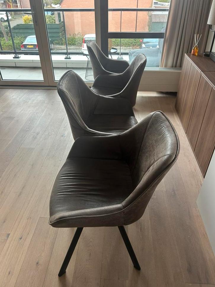 Eetkamerstoel, Huis en Inrichting, Stoelen, Zo goed als nieuw, Bruin, Ophalen