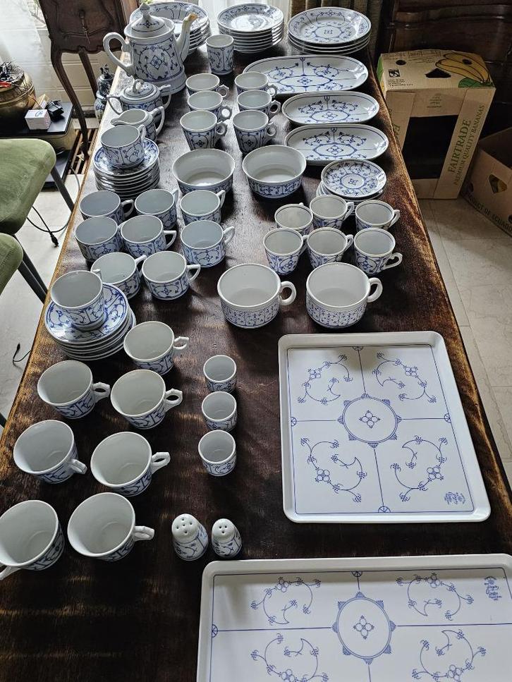 Jager servies Saksisch Blauw, Huis en Inrichting, Keuken | Servies, Zo goed als nieuw, Bord(en), Overige stijlen, Porselein, Ophalen