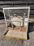 2 broedkooien, Dieren en Toebehoren, Vogels | Hokken en Kooien, Ophalen, Gebruikt, Overige materialen, Broedkooi of Kweekkooi